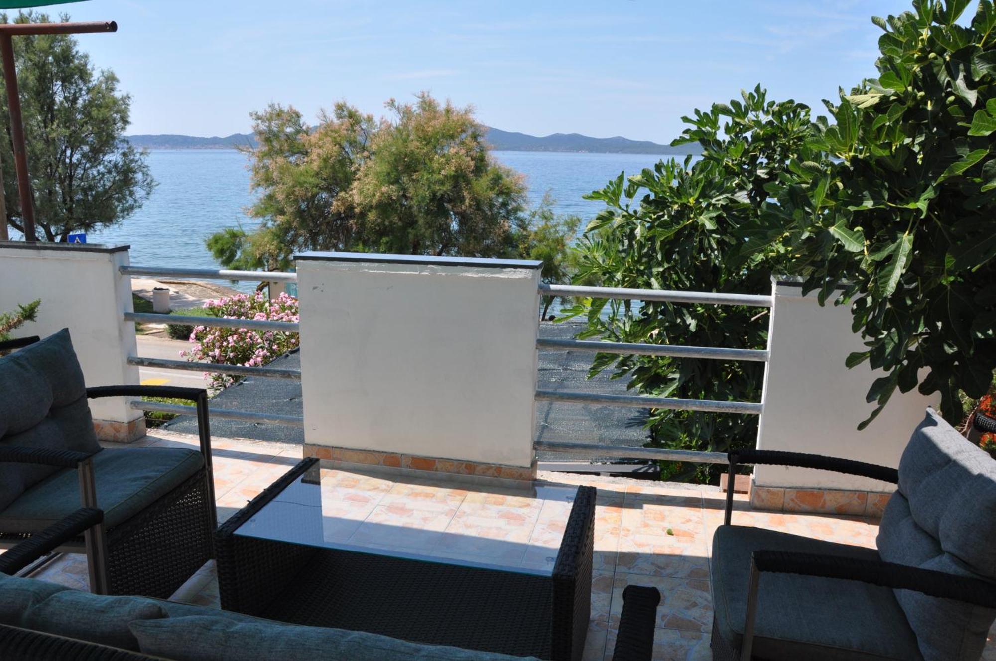 Apartments Matesic ซาดาร์ ภายนอก รูปภาพ